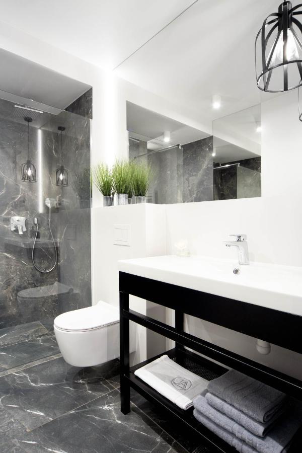 Jacuzzi Apartment Main Square Kraków Eksteriør billede
